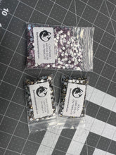 Load image into Gallery viewer, Plaid Diy Kit (beginner friendly!)